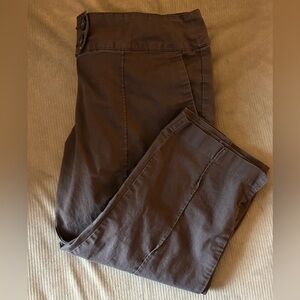 Tommy Hilfiger Brown Capris Sz 16